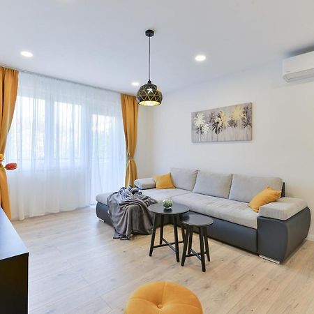 Zara Lumina Apartment Exterior foto